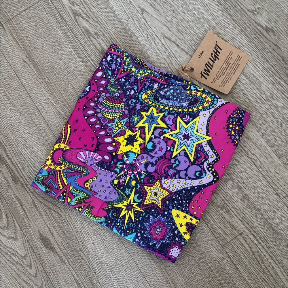 5/$25✨Lush Twilight Knot Wrap